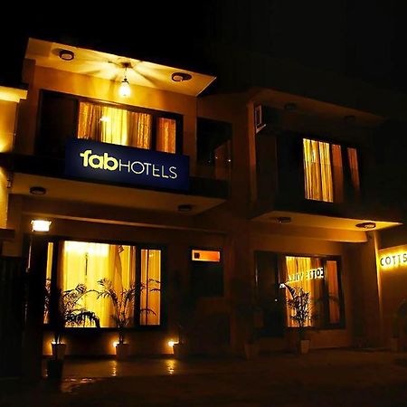 Fabhotel Cotts Villa Vasant Kunj นิวเดลี ภายนอก รูปภาพ